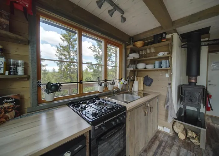 Faråsen Luxury Treetop - Sleep Among The Trees Luxe tent *