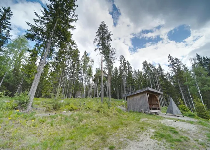 Faråsen Luxury Treetop - Sleep Among The Trees Luxe tent *