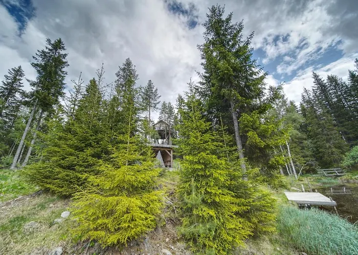 Luxe tent Faråsen Luxury Treetop - Sleep Among The Trees