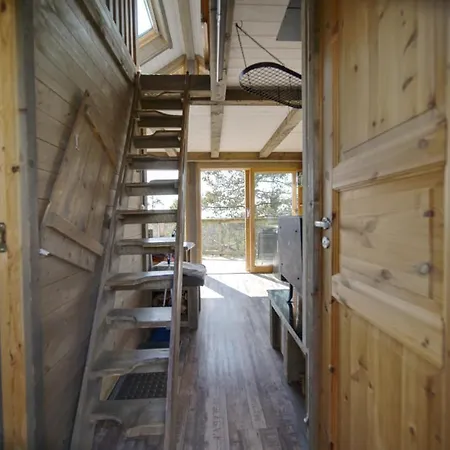 Farasen Luxury Treetop - Sleep Among The Trees