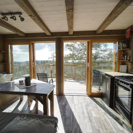 Farasen Luxury Treetop - Sleep Among The Trees